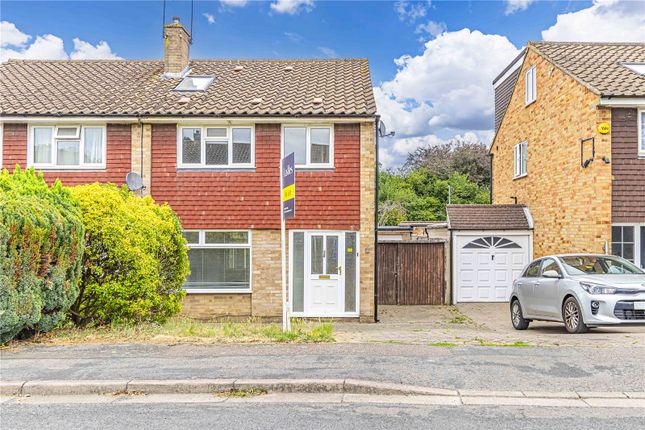 4-bed house on 11, Spring Crofts, Herts, £2,300/mo
