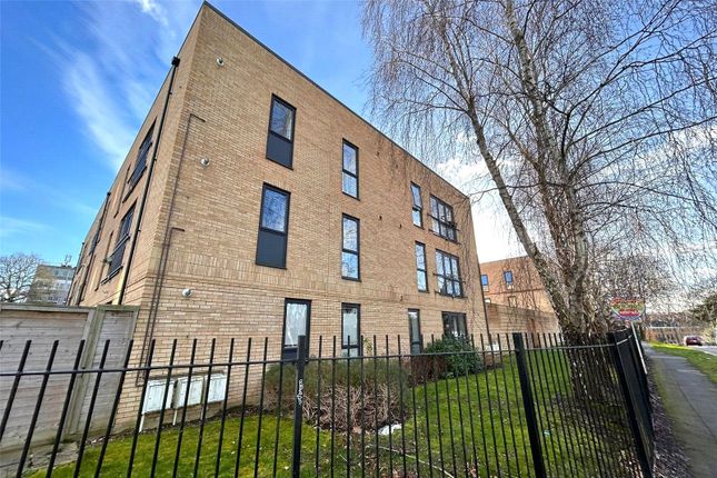 1-bed flat on Flat 6, Birch House,, Exchange Close, Hampshire, £180,000