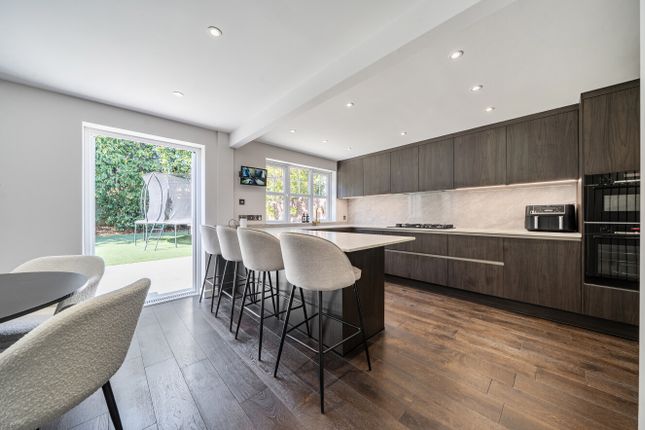10, Stratford House Avenue, Bromley photo 4