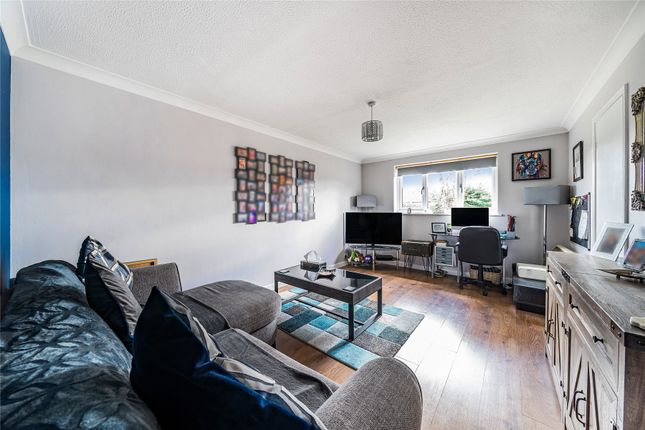 2, Carlton Road, Surrey photo 2