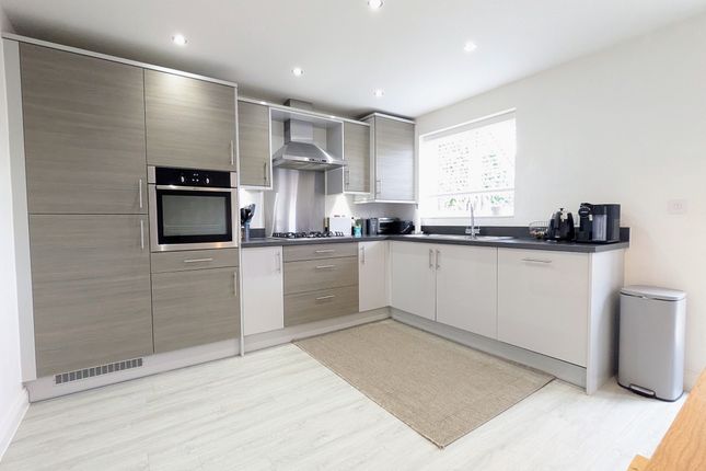 10 Cyfarthfa Mews, Merthyr Tydfil photo 2