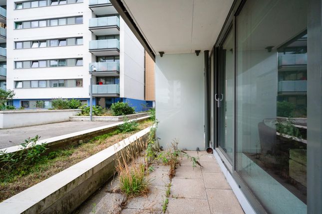 Flat 105 Drift Court 1, Basin Approach, London photo 3