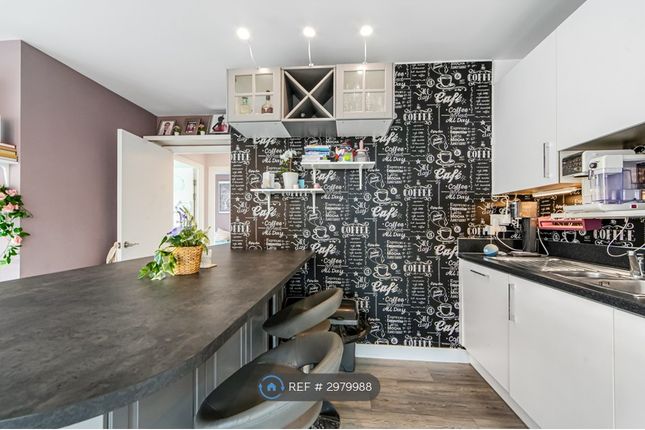 Flat, Noble House Ottley Drive, London photo 4