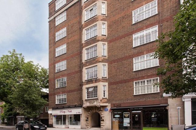 Flat 14, Donovan Court, 107, Drayton Gardens, London photo 4