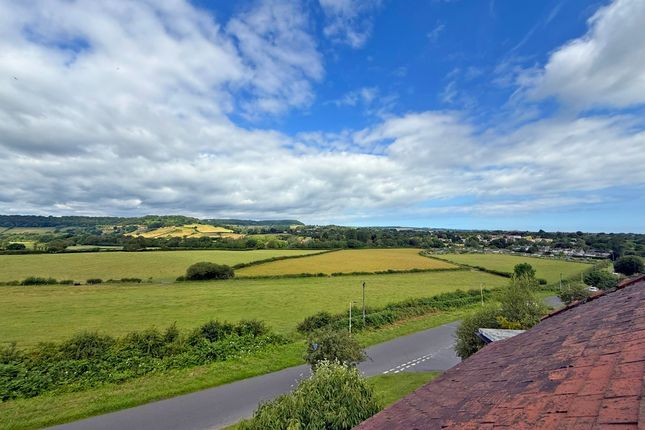 65, Red Scar Lane, Scarborough photo 2