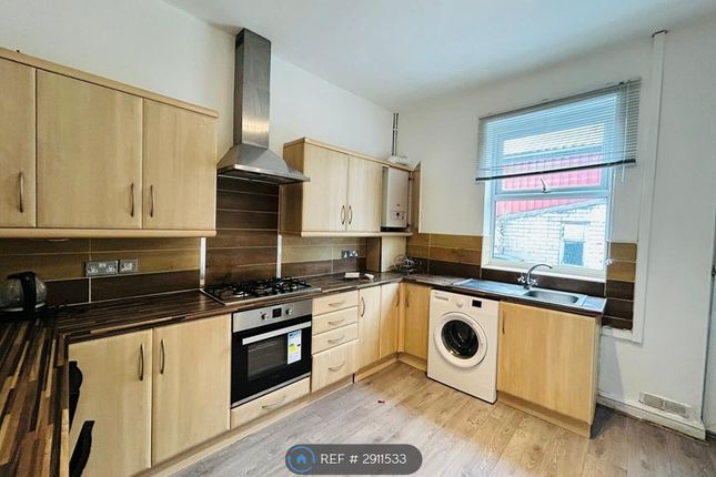 Bredbury St, Chadderton, Oldham photo 3