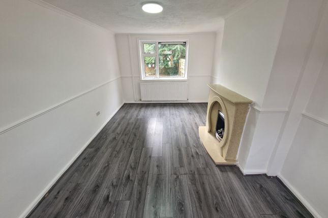 41, Borough Avenue, Manchester photo 2