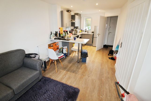 18, Apple Way, Exeter photo 4