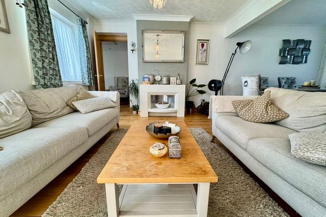 10, Willenhall Close, Luton photo 4