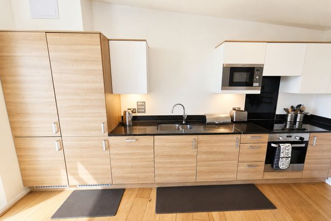 Flat 47 Lark Court 104, Lanacre Avenue, London photo 4