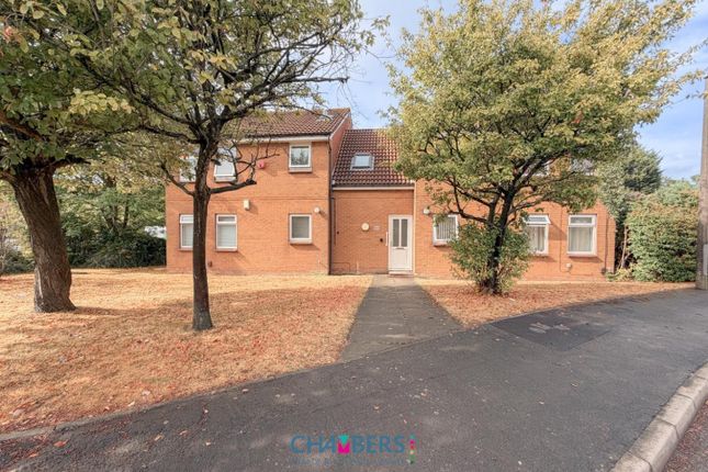 Studio flat on 33, Chadshunt Close, Castle Bromwich, £90,000