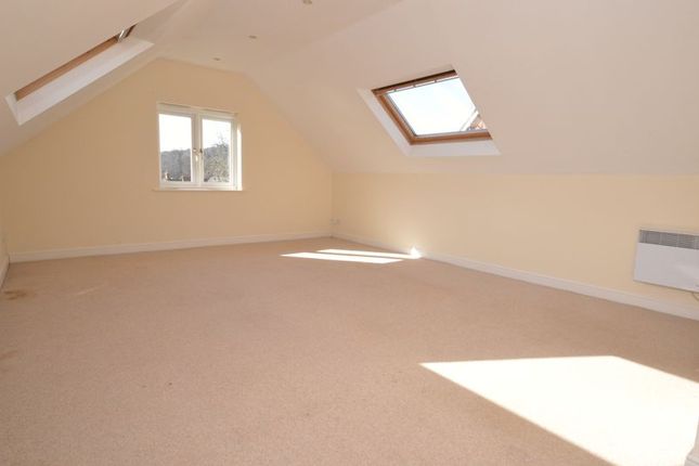 Flat to rent in St. Christophers Road, Haslemere
