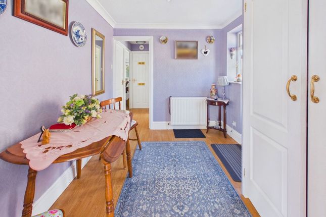 9, Heather Drive, Whitby photo 3