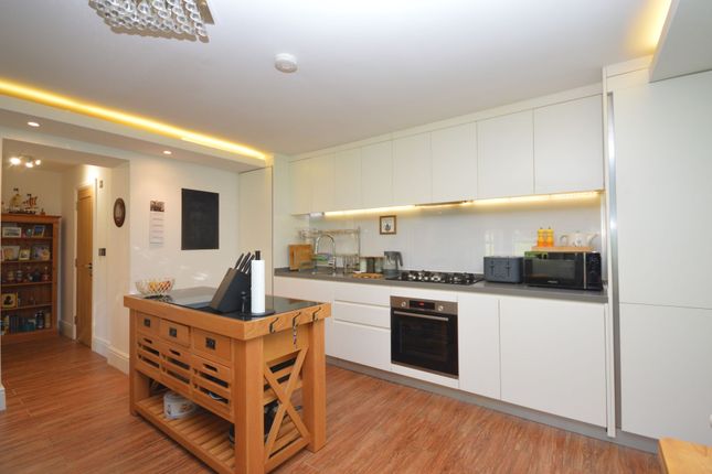 Flat 1, Trinity View House 24-26 Earls Avenue, Folkestone photo 3