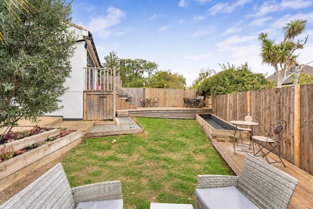 14, Grennell Close, Sutton photo 4