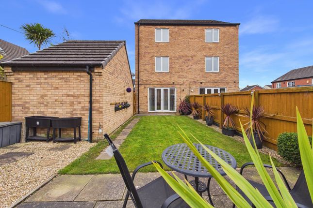 1, Miners Court, Wakefield photo 4