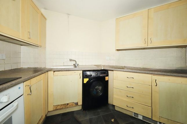 63, Purcell Road, Wolverhampton photo 3