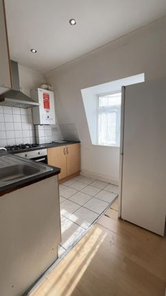 10, Raven Row, Stepney Green photo 2