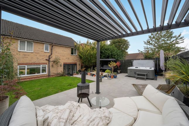 46, Lindsey Drive, SCUNTHORPE photo 3
