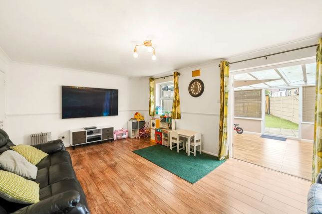 Thumbnail Terraced house for sale in Protea Close, Canning Town
