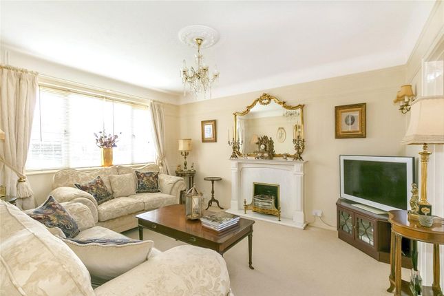 619, Castle Lane West, Bournemouth photo 4