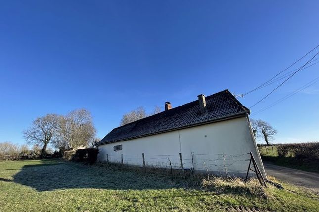 Property for sale in Near Crecy En Ponthieu, Somme, Hauts De France