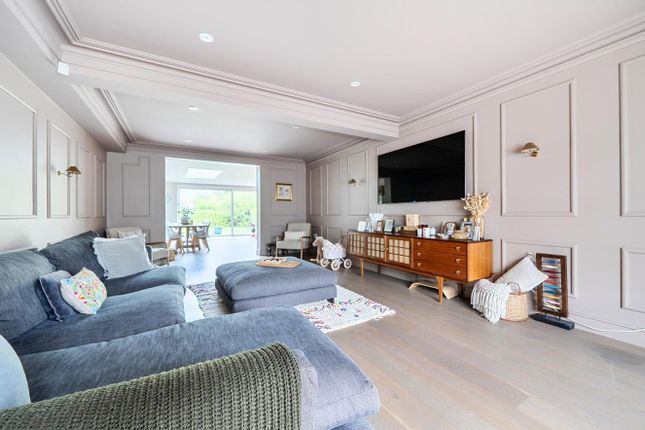 84, Laurel Way, Totteridge photo 3