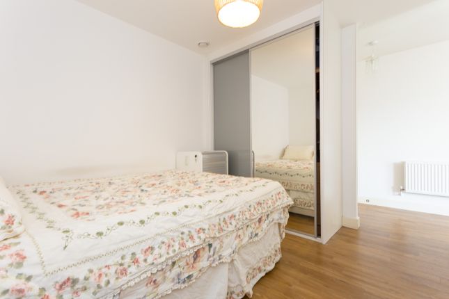 Flat to rent in Needleman Street, Canada Water, London, Greater London