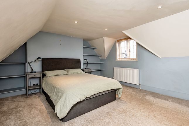 Flat for sale in North Street, Midhurst, West Sussex