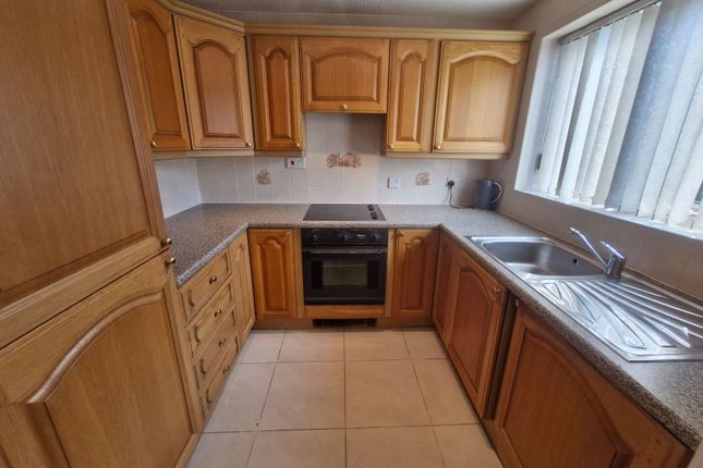 16, Beechcroft, Maghull photo 4