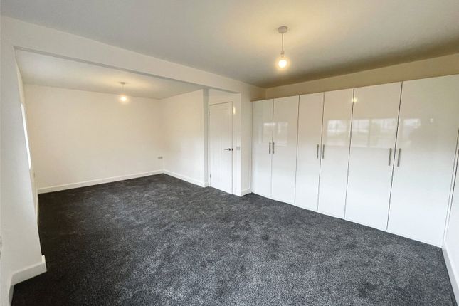 9, Lockwood Close, Farnborough photo 5