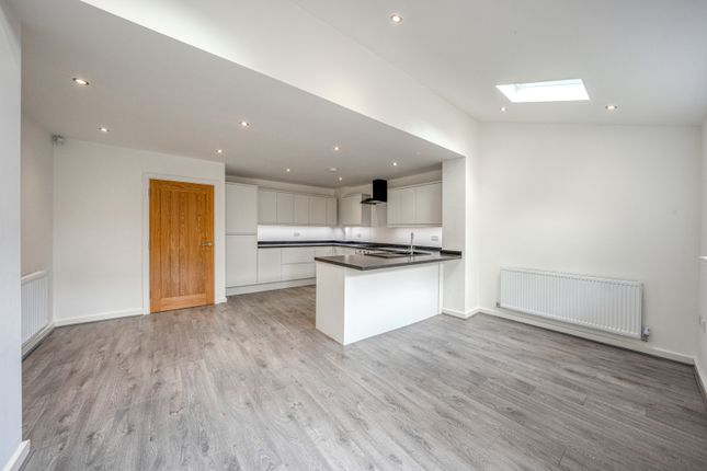 10, King Street, Hindley photo 4