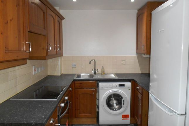 14, Mill Stream Lodge, Rickmansworth photo 2