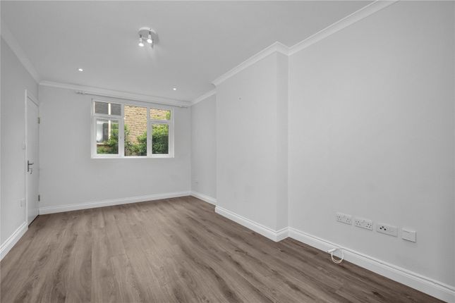 16, College Road, Surrey photo 3