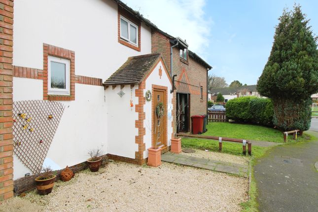 Detached house for sale in Hawthorn Close, Midhurst, West Sussex