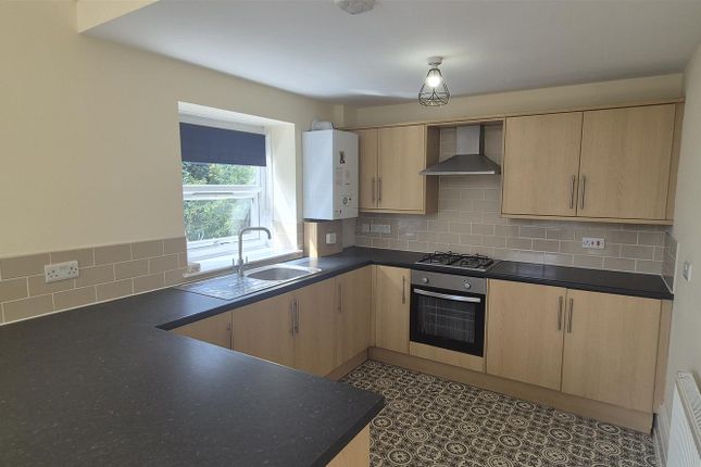 Flat 1, Roseleigh, Leek photo 3