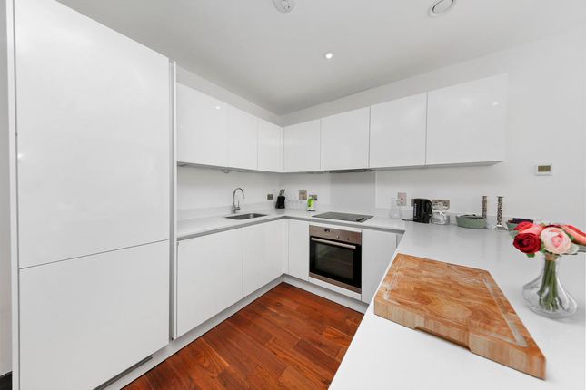Flat 1, London photo 4