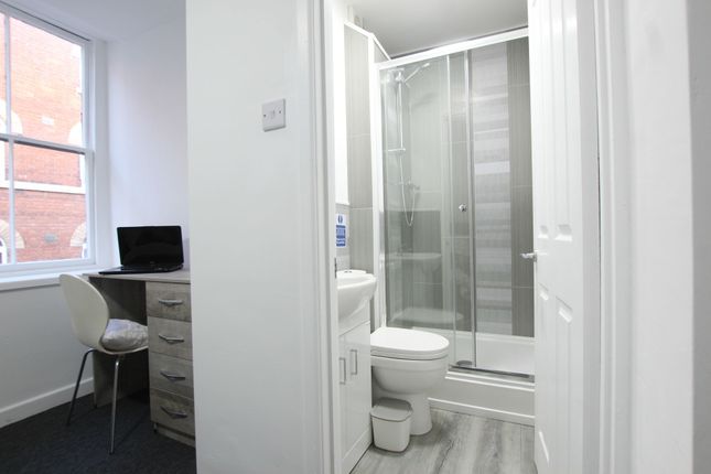 Room 5, 4A, St. Aldate Street, Gloucester photo 3