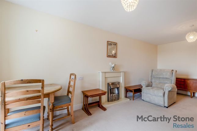 56 Wardington Court, Welford Road, Northampton photo 4
