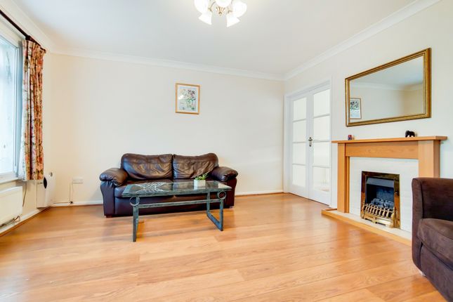 Lowfield Road, Acton photo 3