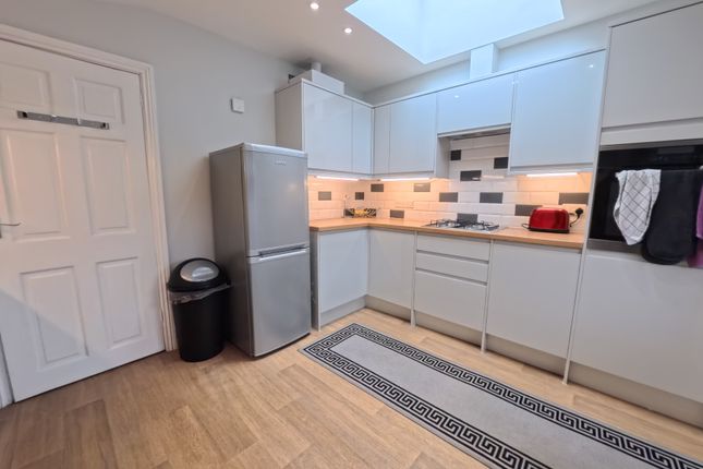 Flat 5, 12, Seaview Road, Burnham-on-Sea photo 3