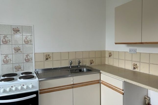 Studio to rent in Abbey Manor Park, Yeovil, Somerset