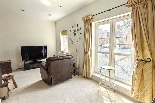 12, Sovereign Mews, Barnet photo 3