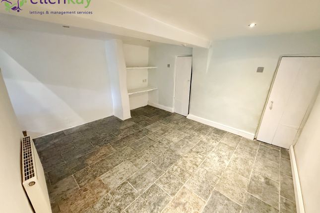 16, Milner Street, Rochdale photo 4