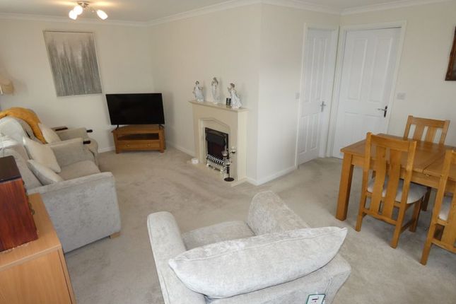 Mobile/park home for sale in Lynwood Park, Warton, Preston