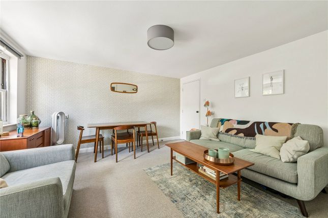 Flat 6, Sutherland Court, 203, Albion Road, London photo 4
