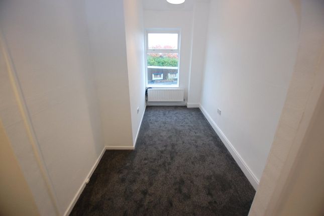 Cowhill Lane, Greater Manchester photo 5