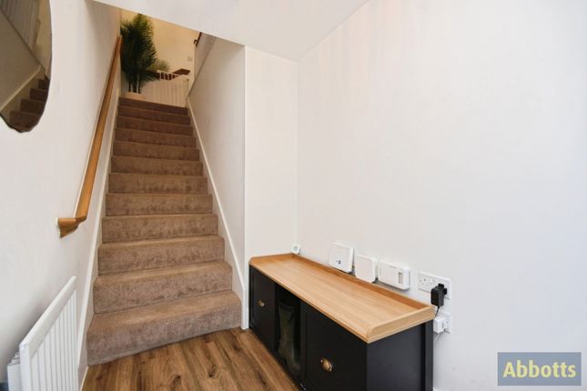 13, Flemings Farm Close, Wickford photo 2