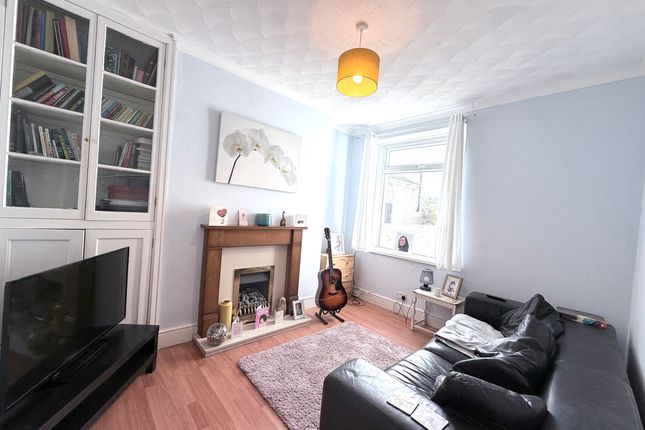 13 The Parade, Pontypridd photo 4