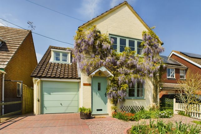 Thumbnail Detached house for sale in Dog Lane, Ashampstead